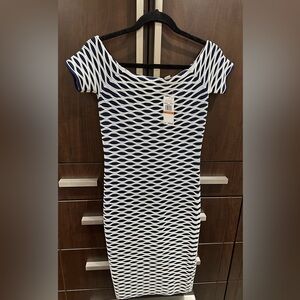 NEW Michael Kors Ottoman Off the Shoulder Body-Con Dress Size Small. Knee length